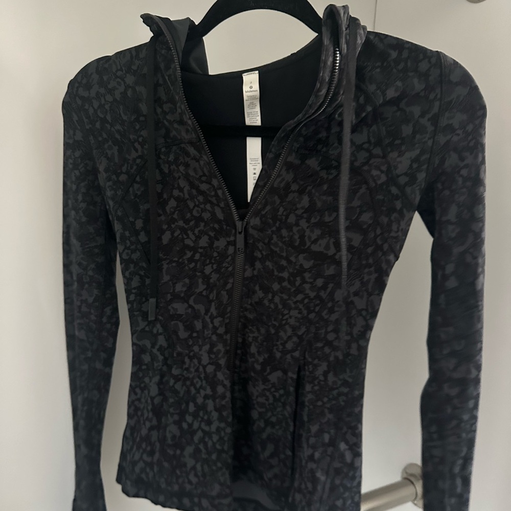 Lululemon Align Jacket Nulu Black and Grey Printed